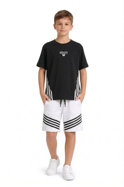 Siyah Şerit Desenli Logolu Tişörtlü Erkek Çocuk Şortlu Takım 23779