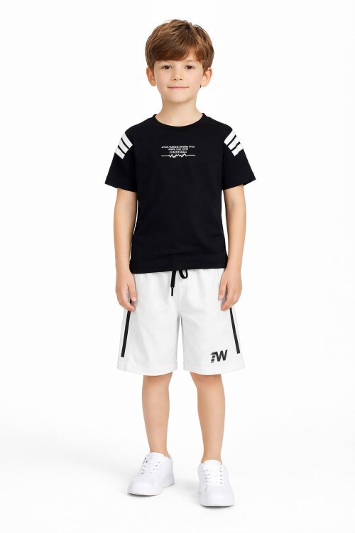 Siyah Şerit Detaylı Yazılı Tişörtlü Erkek Çocuk Şortlu Takım 23771