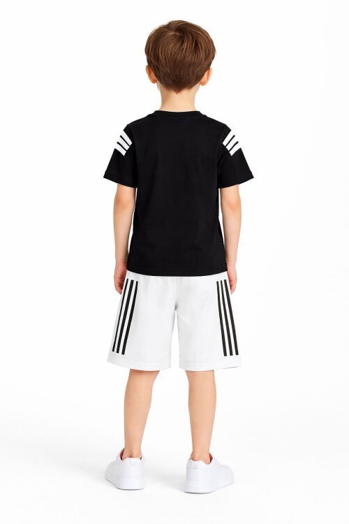 Siyah Şerit Detaylı Yazılı Tişörtlü Erkek Çocuk Şortlu Takım 23771