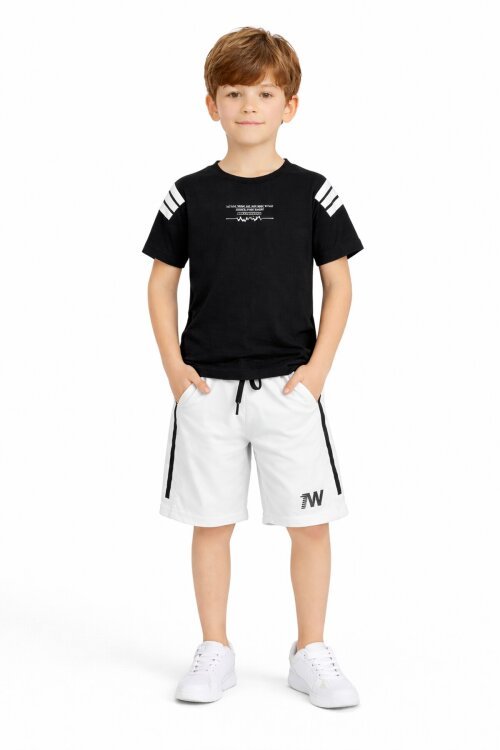 Siyah Şerit Detaylı Yazılı Tişörtlü Erkek Çocuk Şortlu Takım 23771