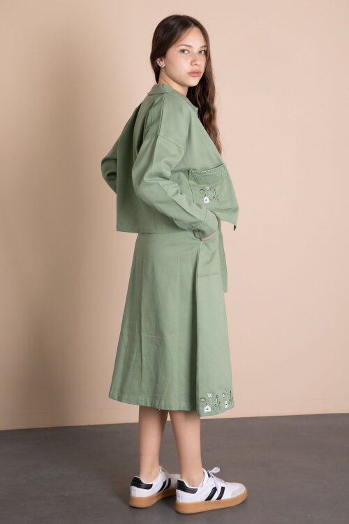 Yeşil Nakış Detaylı Jean Ceketli Kuşaklı Etekli Kız Çocuk 3lü Takım  24044