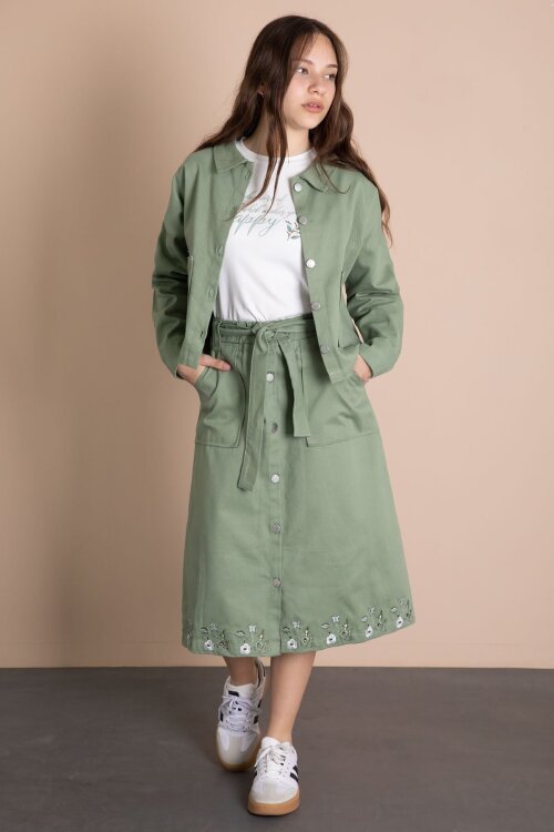 Yeşil Nakış Detaylı Jean Ceketli Kuşaklı Etekli Kız Çocuk 3lü Takım  24044