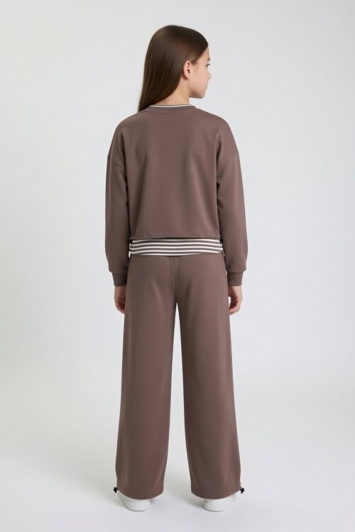 Kahverengi Kız Çocuk Çizgili Croplu Sweatshirt 3lü Geniş Paça Eşofman Takımı 24777