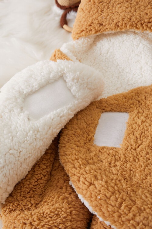 Kahverengi Kulaklı Peluş Bebek Kundak 17487