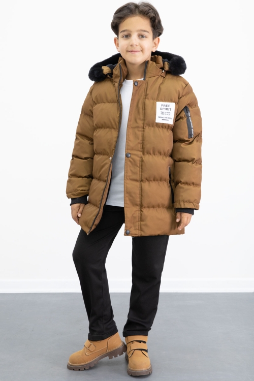 Erkek Çocuk Taba Yazılı Arma Detaylı İçi Kürklü Kapüşonlu Şişme Mont 21345