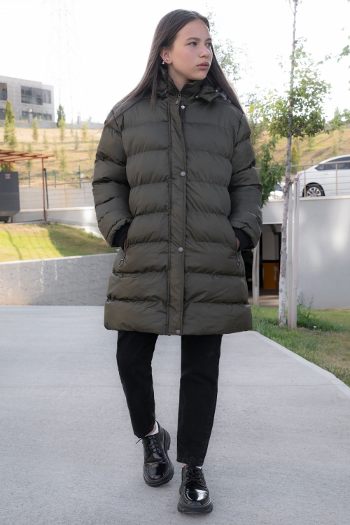 Haki İçi Kürklü Çıtçıtlı Kapüşonlu Kız Çocuk Şişme Mont 21318