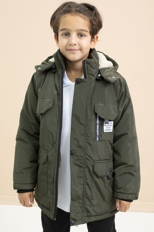 Haki Yazı Detaylı Göğüs Cepli İçi Kürklü Erkek Çocuk Kapüşonlu Mont 21476