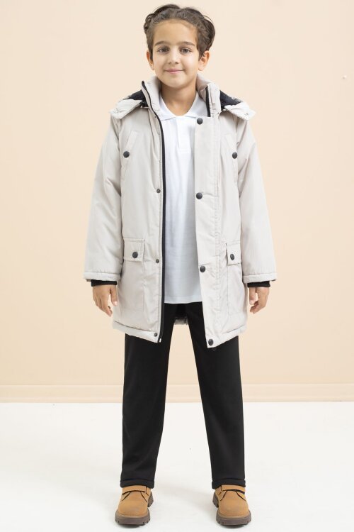 Krem İçi Kürklü Çıtçıtlı Cepli Uzun Kesim Erkek Çocuk Kapüşonlu Şişme Mont 21447