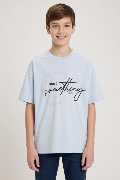 Mavi Yazı Nakışlı Sırtı Baskılı Erkek Çocuk Bisiklet Yaka Tişört 20894