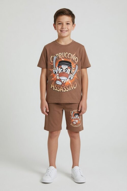 Kahverengi Karakter Baskılı Bisiklet Yaka Tişörtlü Erkek Çocuk Şortlu Takım 23843